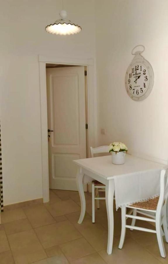 Dimora Palmieri Di Charme Bed & Breakfast Monopoli Exterior photo