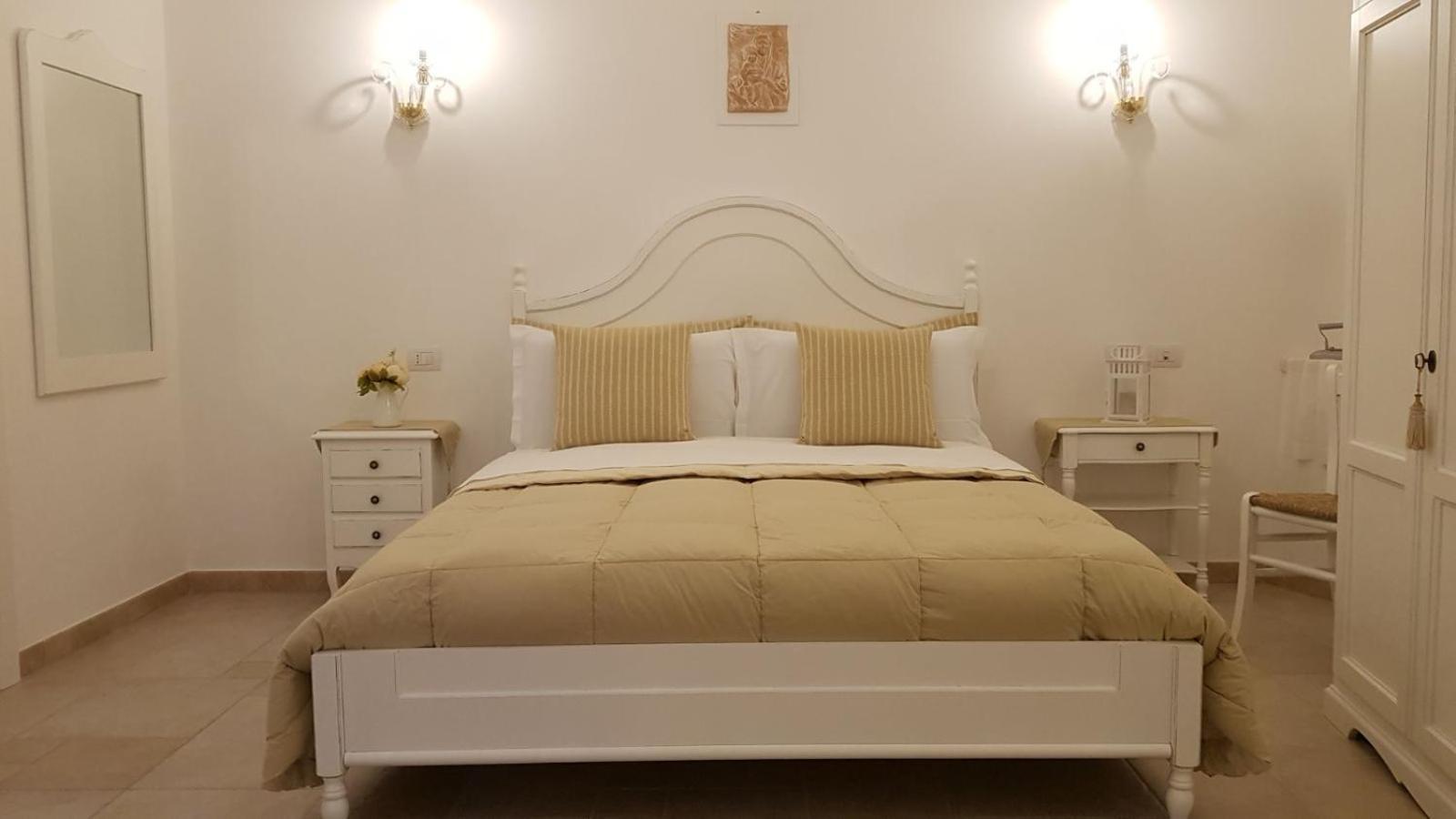 Dimora Palmieri Di Charme Bed & Breakfast Monopoli Exterior photo